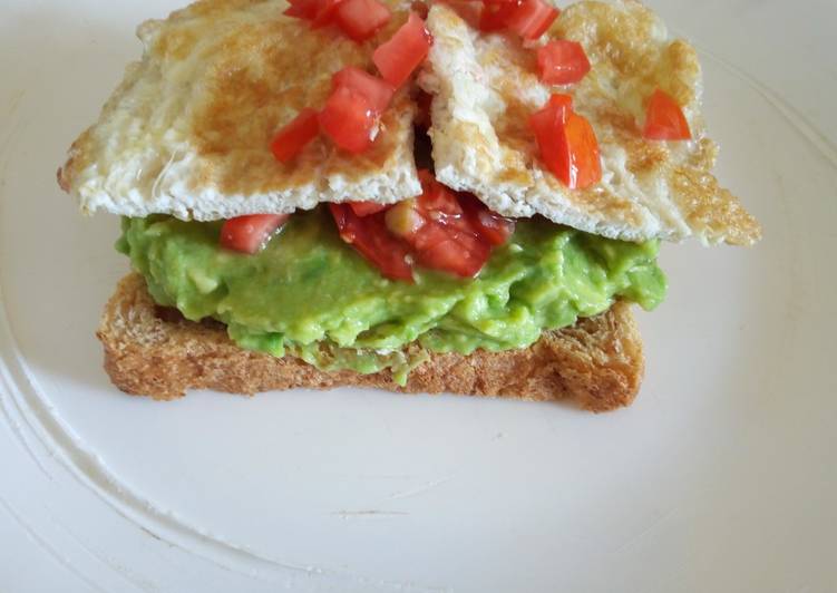 Easy Avocado Egg Bread Toast