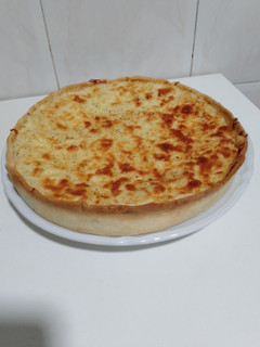 Una foto de Quiche de atún y puerros