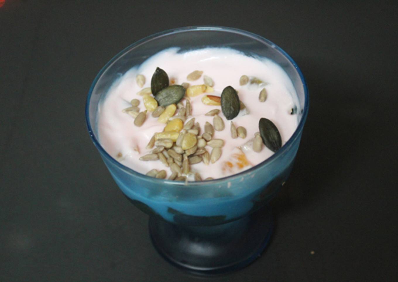 Mandarinas con uvas y yogurt