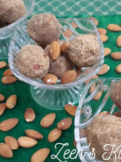 A picture of Wheat Flour Laddoos.