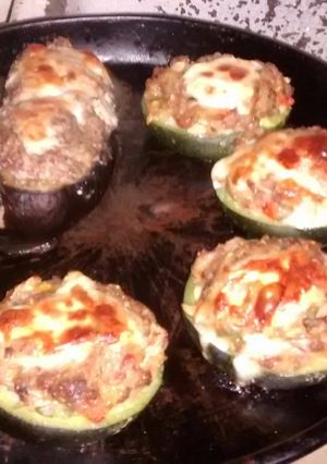Una foto de Zapallitos y berenjenas rellenas