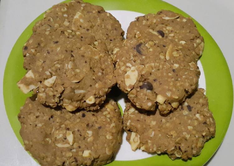 Oatmeal cookies with almond