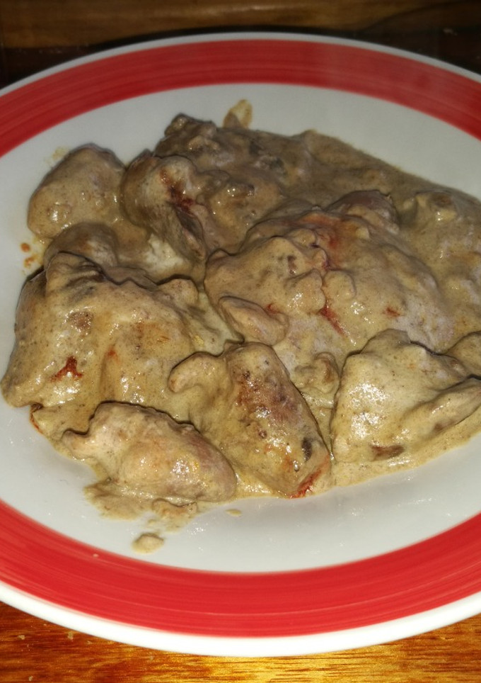 Una foto de Higaditos de pollo con nata