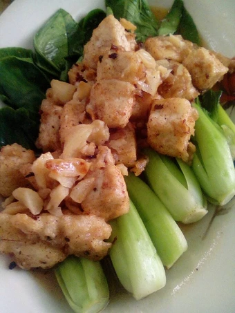 Cara Mudah Menyiapkan Resep Pakcoy bawang putih with tahu kriuk yang Lezat Sekali Anti Ribet, Lezat