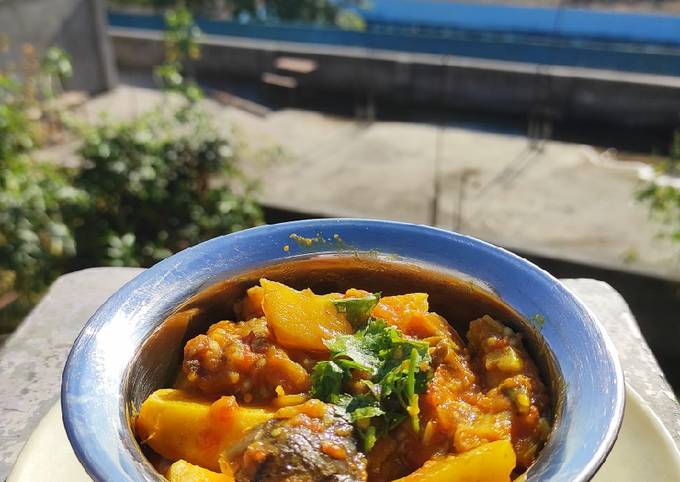 Steps to Prepare Homemade Aloo baingan🍆🥔
