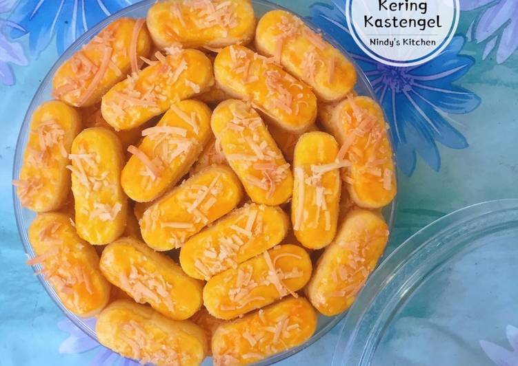 Cara Gampang Menyiapkan Kue Kering Kastengel (Kaastengels) Jadi, Bisa Manjain Lidah