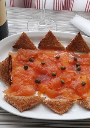 Una foto de Salmón marinado