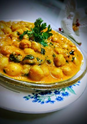 A picture of Sattvik Chana Butter Masala.