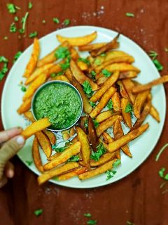 ફ્રેન્ચ ફ્રાઈસ (French Fries Recipe In Gujarati) રેસીપી મુખ્ય ફોટો