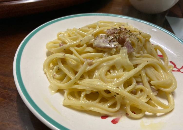 餐廳等級的蛋奶黃培根義大利麵