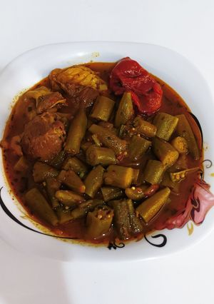 عکسی از دستور خورش بامیه خوشمزه من😋