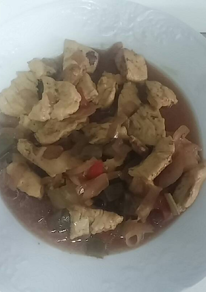 Una foto de Pavo con verduras