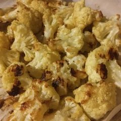 A picture of Garlic Parmesan Roasted Cauliflower.