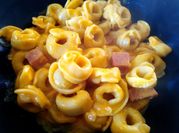Una foto de pasta mortadela