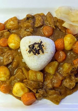 A picture of Karei Raisu (Japanese style curry).