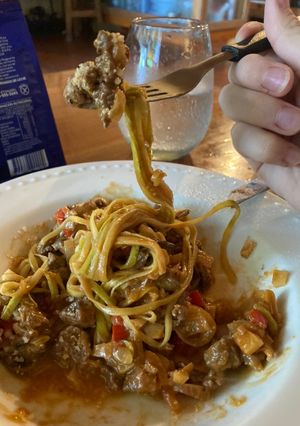 Una foto de Fideos KETO LIGHT con salsa de carne