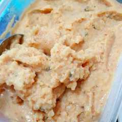 Una foto de Hummus con harina de garbanzos