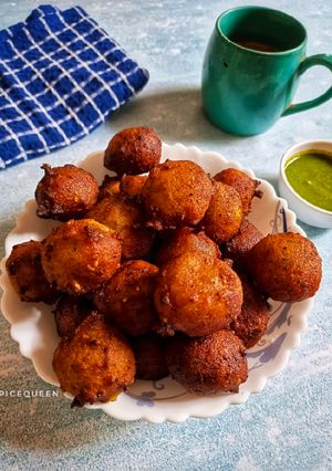 A picture of Surti khata Vada / Desai Vada.