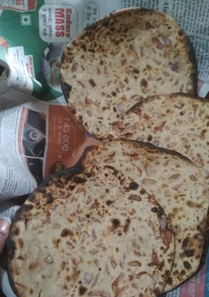 A picture of Tandori pyaz roti.