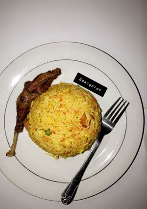 A picture of Chinese fried rice.