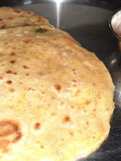 আলুর পরোটা(Aloo paratha recipe in bengali) রেসিপির প্রধান ছবি