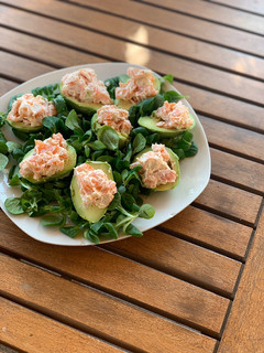Una foto de Aguacates rellenos