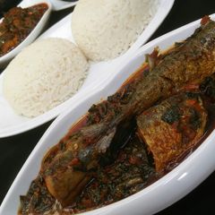 A picture of Simple spinach fish souce.