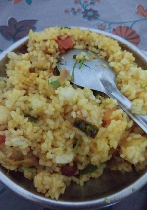 A picture of Leftover fried rice.