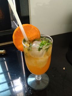 ઓરેન્જ મોકટેલ(Orange mocktail Recipe in Gujarati) રેસીપી મુખ્ય ફોટો