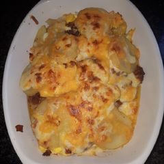 A picture of Creamy baked potatoes with mince.