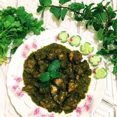 A picture of Hariyali Chicken.