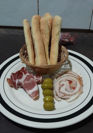 Una foto de Grisines caseros
