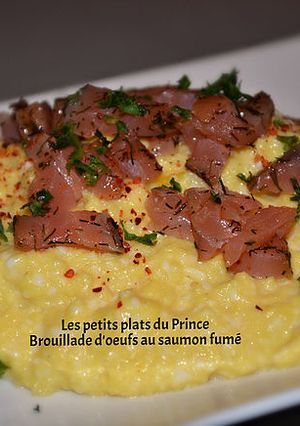 Une photo de Brouillade d'oeufs au saumon fumé