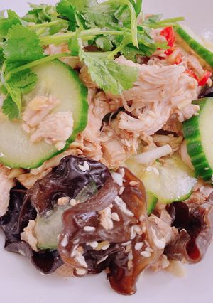 A picture of Wood Ear Mushrooms and Chicken Salad.