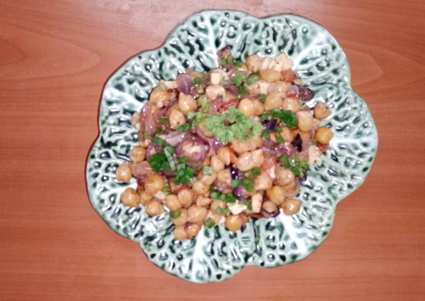 Mediterranean chickpeas, cottage cheese, ðŸ¥“ bacon ðŸ¥—salad