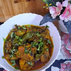 A picture of Acharia chicken.