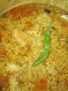 A picture of Daal gosht.