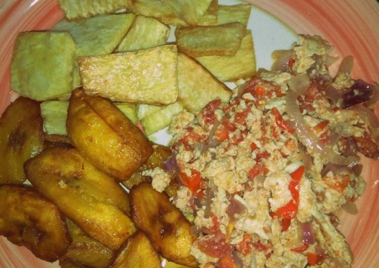 Simple Way to Make Gordon Ramsay Fried yam and plantain with egg sauce