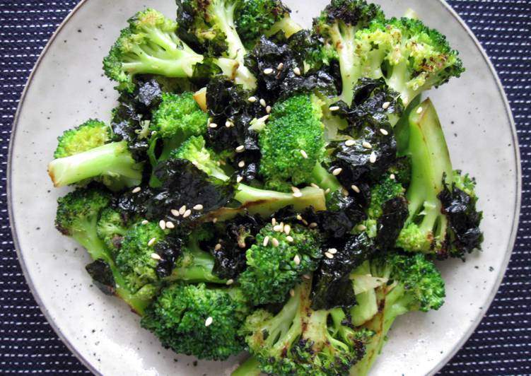 Steps to Prepare Quick Stir-fried Broccoli & Nori