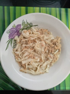 Foto principal de Tallarines de surimi con salsa de queso y pimienta light