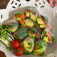 Sashimi Fish Fresh Spring Roll A picture of Sashimi Fish Fresh Spring Roll.