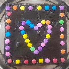A picture of Chocolate cake with chocolate ganache-no oven cake.