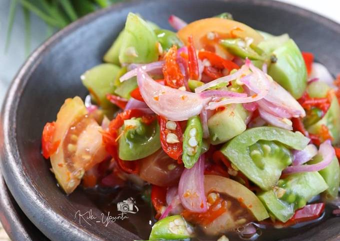 Bagaimana Menyiapkan Sambal Dabu-Dabu Anti Gagal