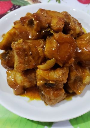 Hình của món Sườn non sốt cam.