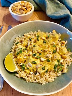 Une photo de Poulet Coco Curry Noix de cajou