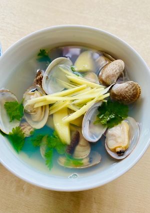 A picture of Clam Soup with Ginger and Umeboshi broth.
