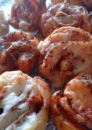 A picture of Mixed pastry spirals.