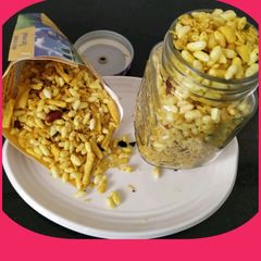 A picture of Murmura Chivda/masala puffed Rice.