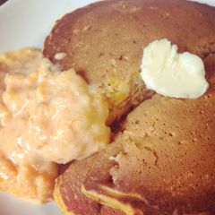 A picture of Butternut squash pancakes with butternut yogurt sauce.