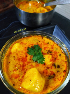 दही वाली अरबी (dahi wali arbi recipe in Hindi) रेसिपी मुख्य फोटो